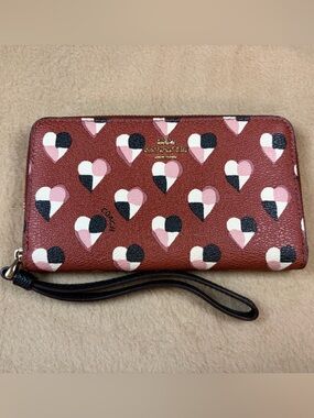 COACH Heart Petal Print Large Phone Wallet Wristlet Terracotta Red